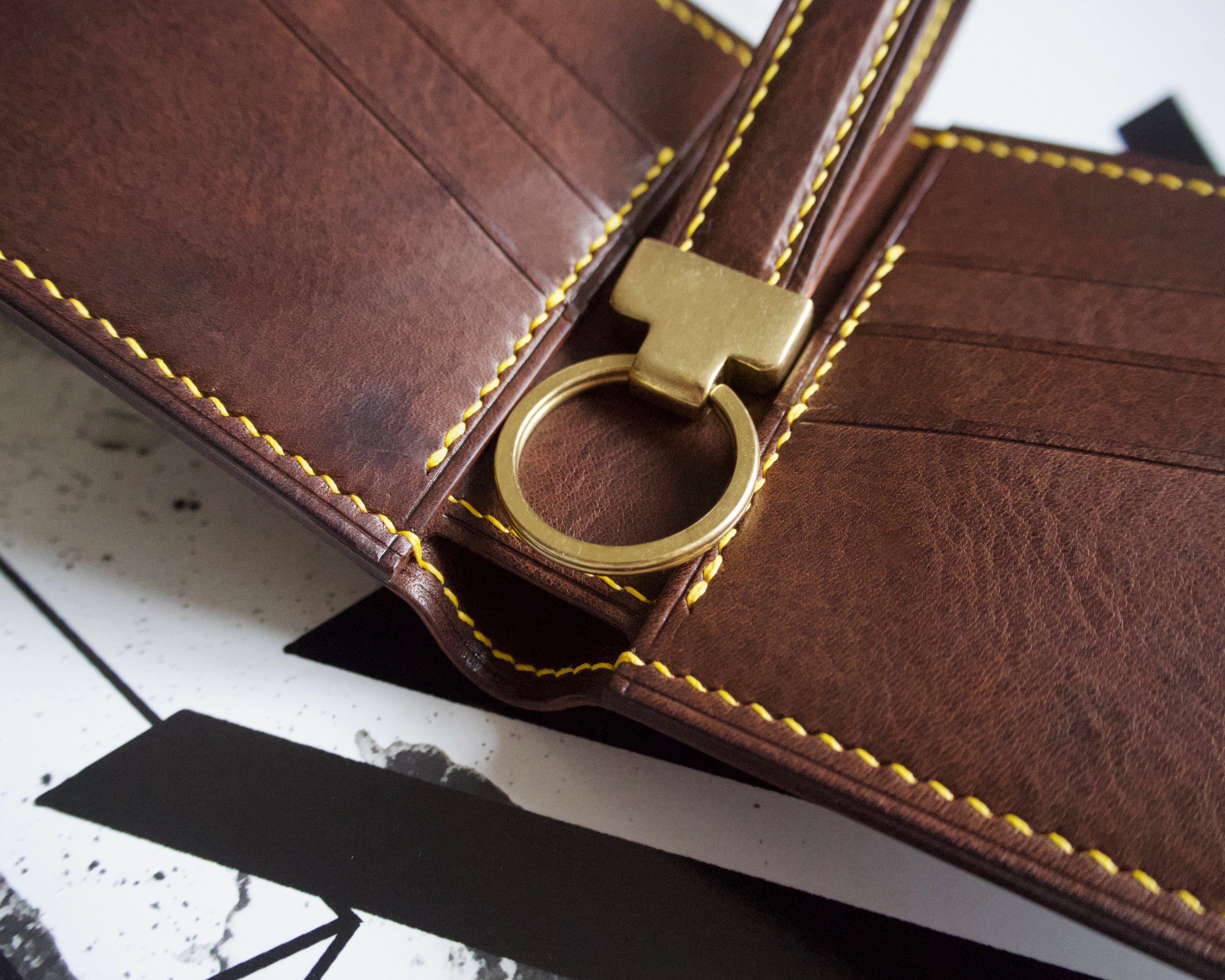 Amadou - 9 pocket bifold wallet