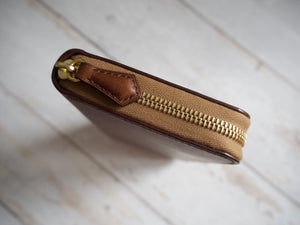 Zipper Clutch