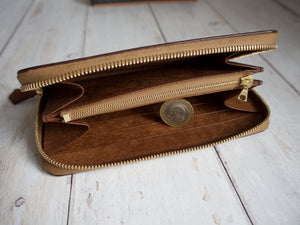 Zipper Clutch