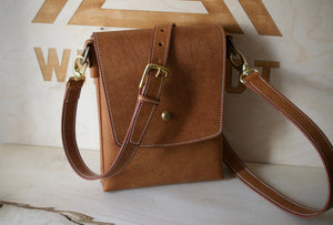 Cross Body Bag - Badalassi Carlos Pueblo Leather (Cognac)