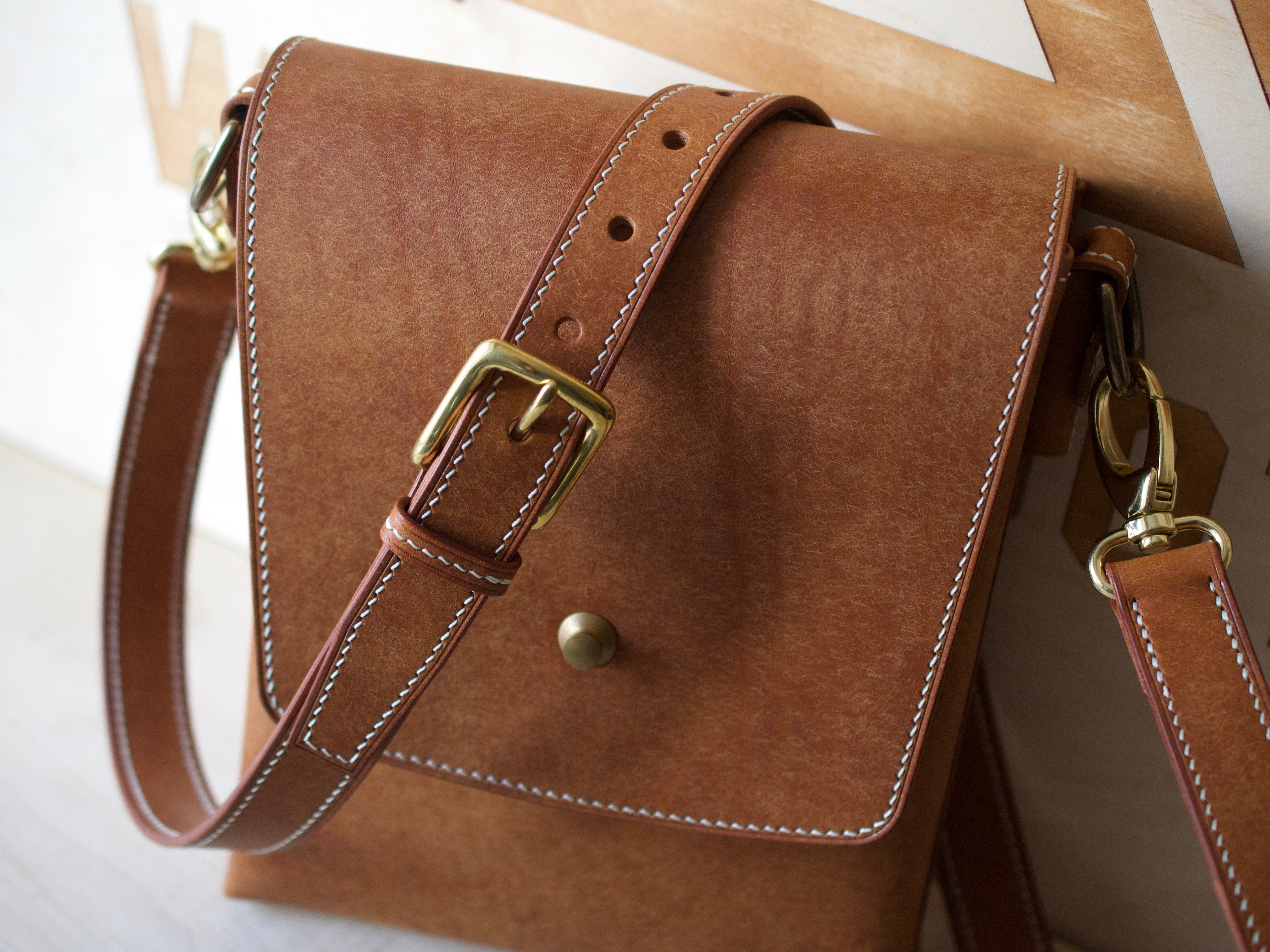 Cross Body Bag - Badalassi Carlos Pueblo Leather (Cognac)